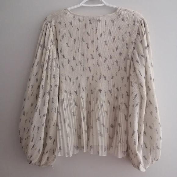 NWT Ganni Pleated Georgette Floral V-Neck Blouse with Balloon Sleeves 40 (8 US) - Picture 5 of 16